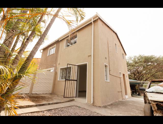 2 BEDROOM HOUSE RENTED IN MONTFORD